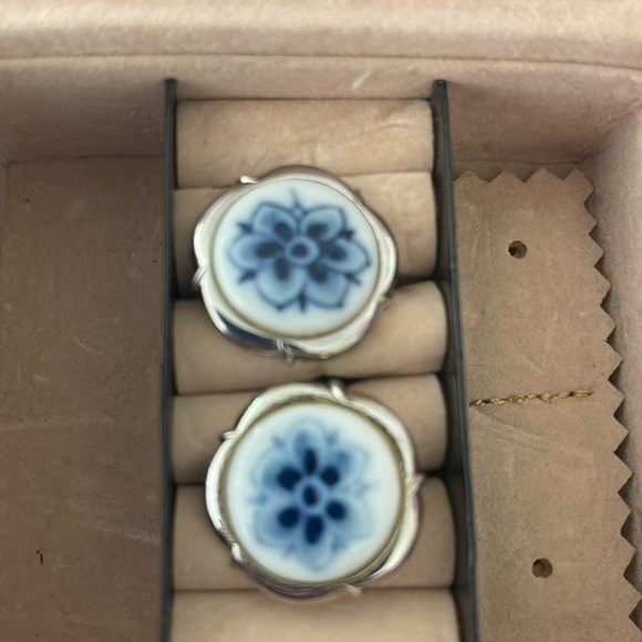 Vintage Royal Copenhagen Sterling and Porcelain Toggle Cufflinks. (Unisex) - Picture 4 of 6